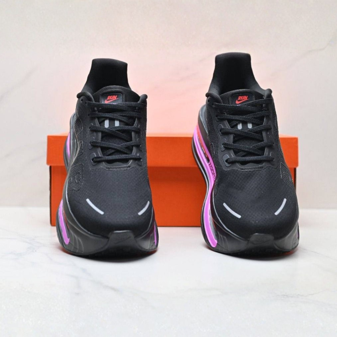 Nike Vomero Premium - Preto/Roxo