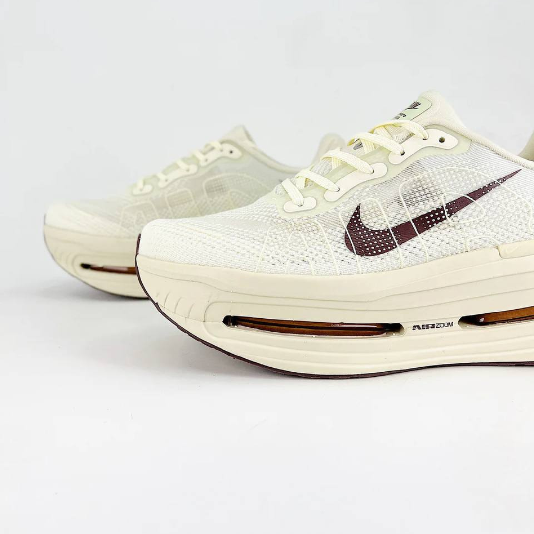 Nike Vomero Premium - Bege/Marrom