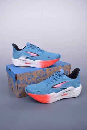 Brooks Hyperion Max