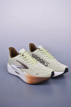 Brooks Hyperion Max