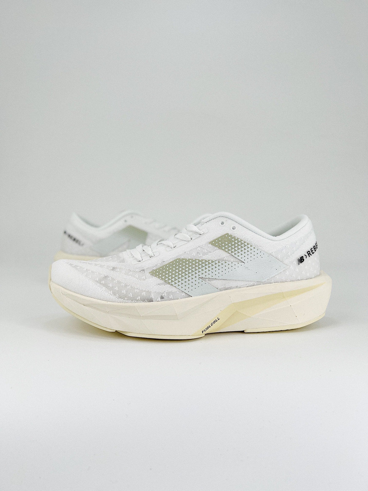 New Balance Rebel V4