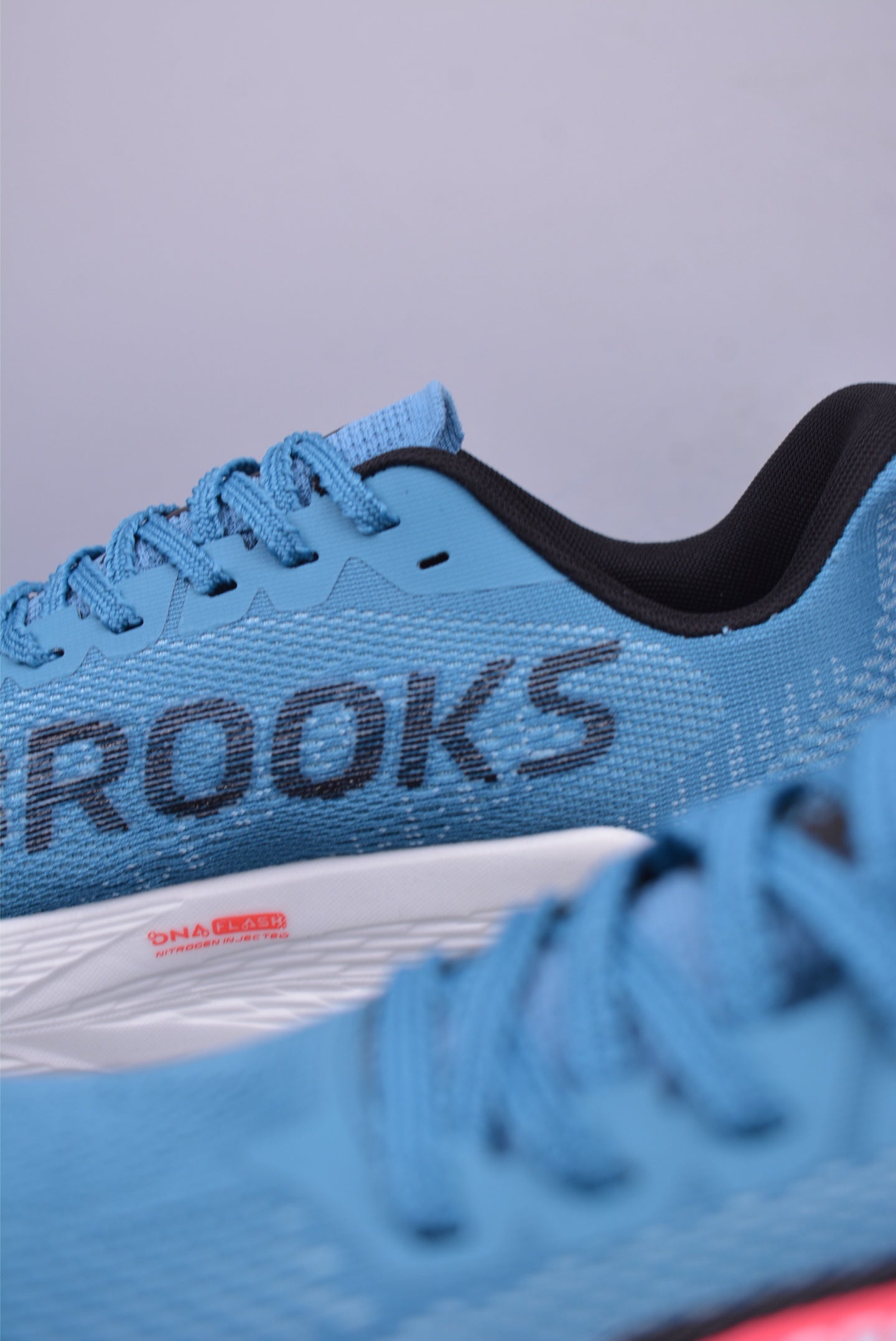Brooks Hyperion Max