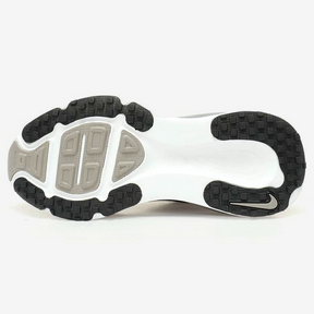 Nike Vomero 18 - Preto/Branco/Cinza