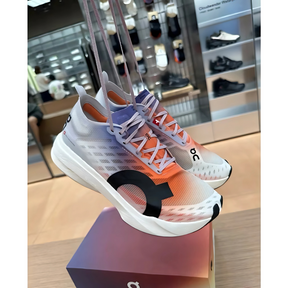 On Running Cloudboom Strike - White/Flame