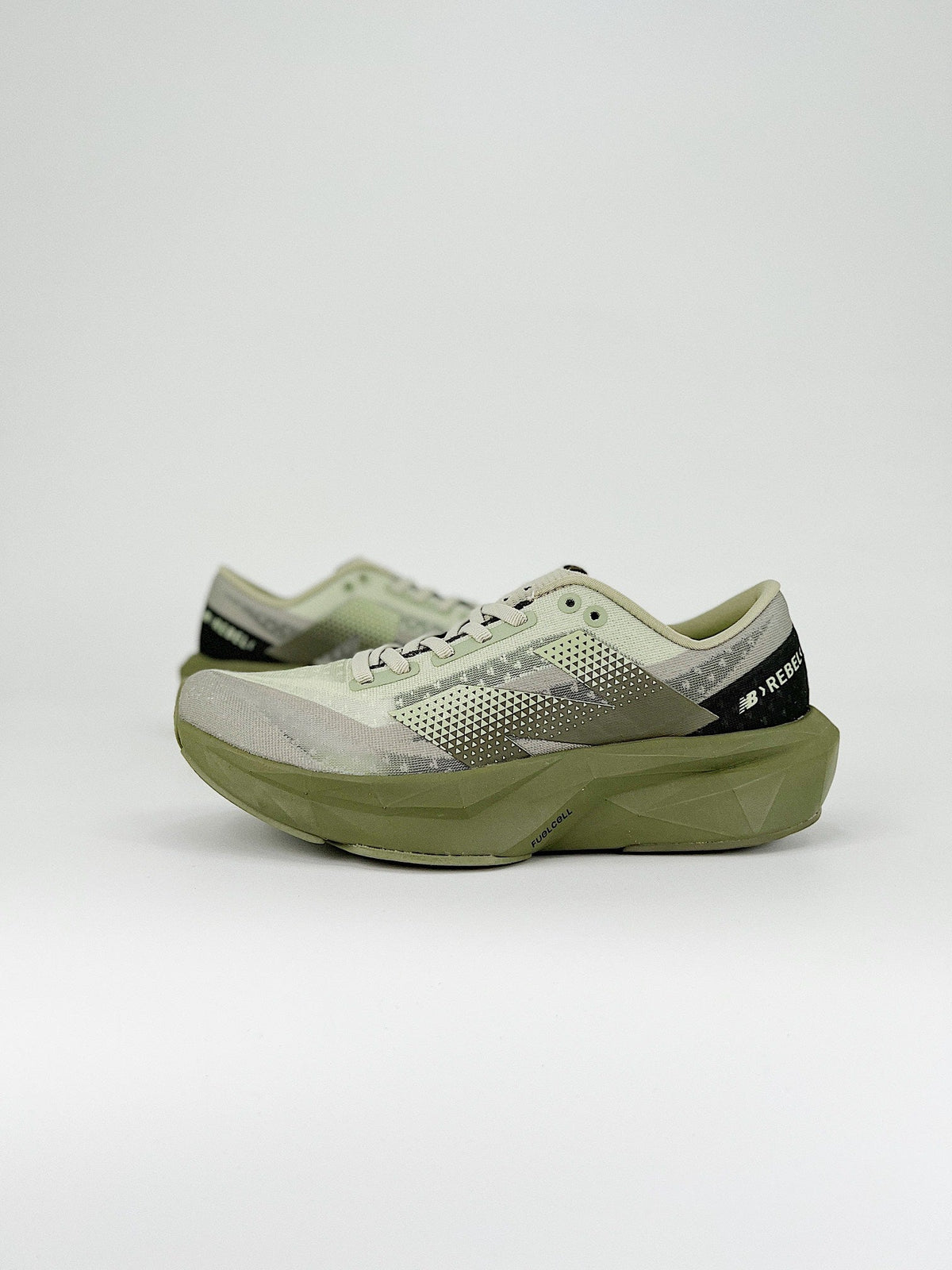 New Balance Rebel V4