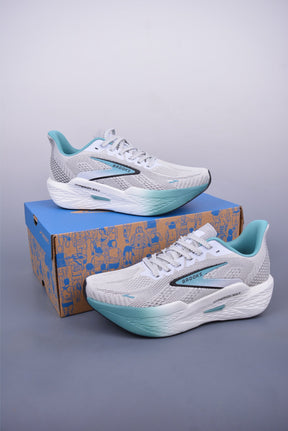 Brooks Hyperion Max
