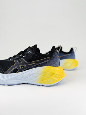 Asics Novablast 4
