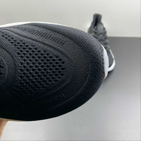 Adidas Ultraboost Light 23