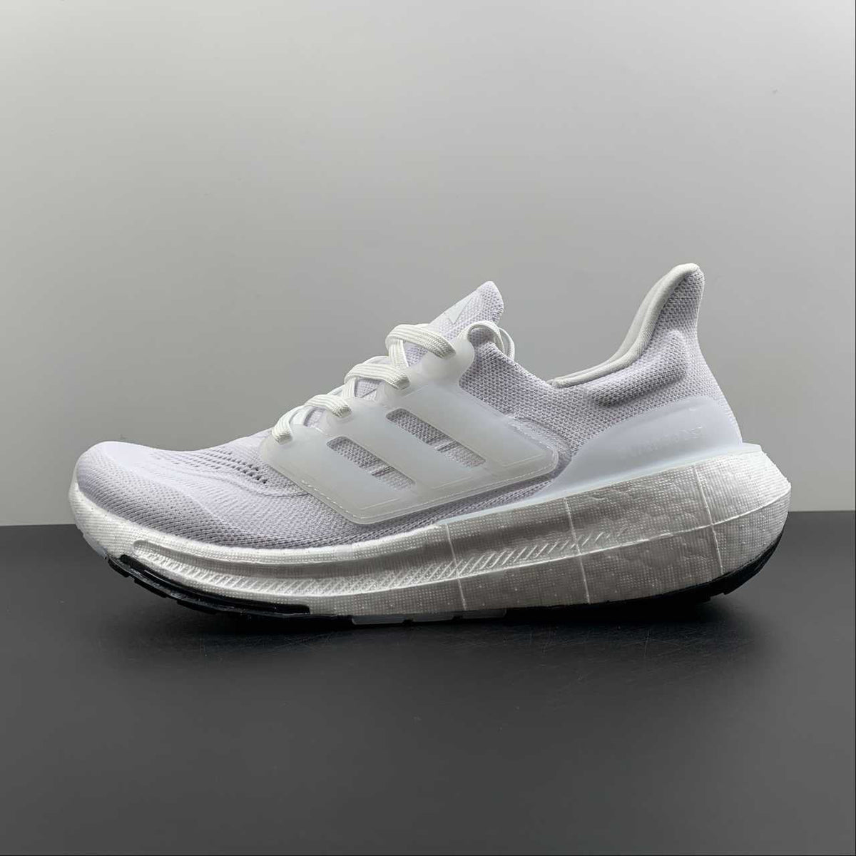 Adidas Ultraboost Light 23