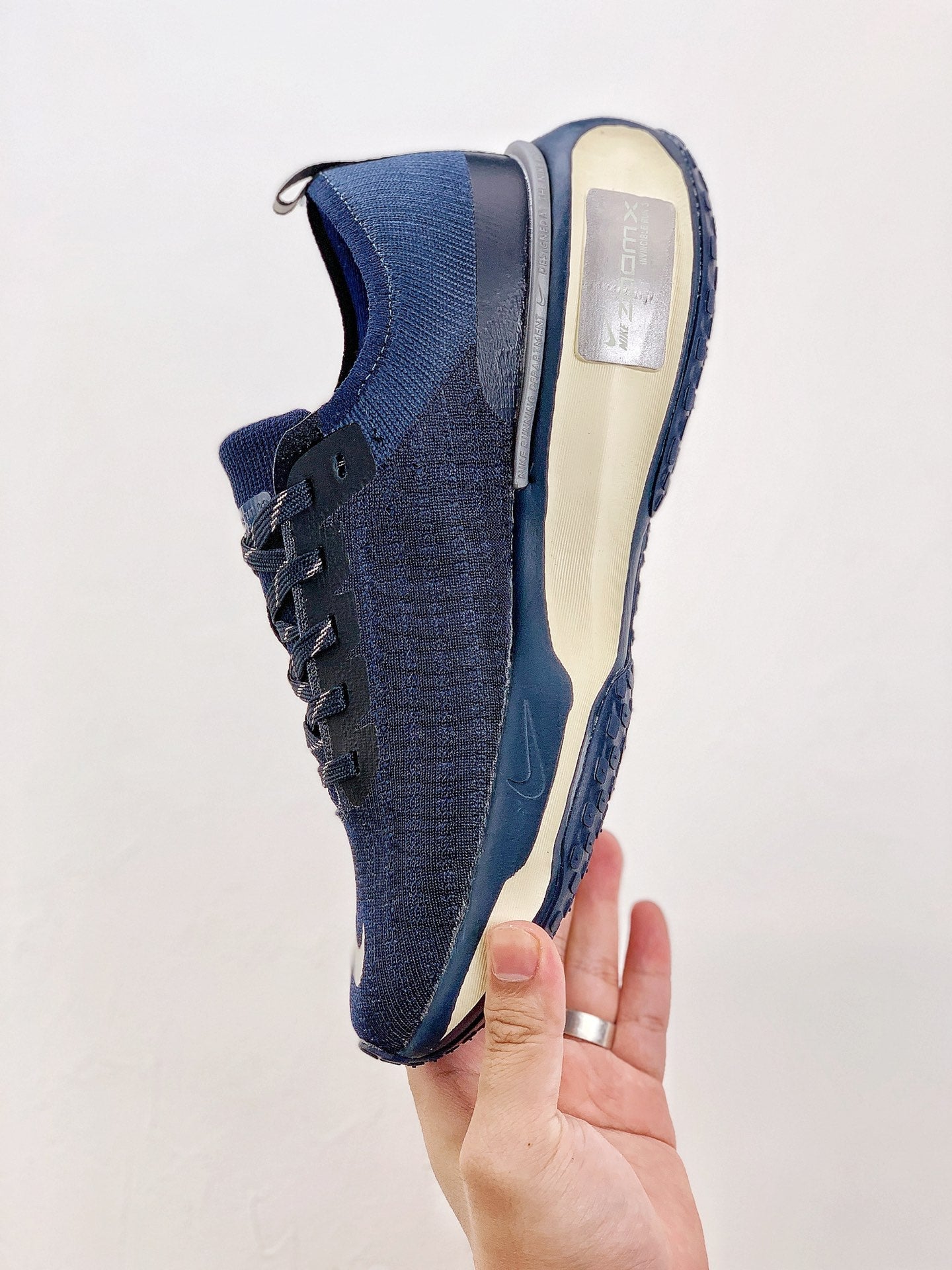 Nike Air Zoom X Invincible Run 3
