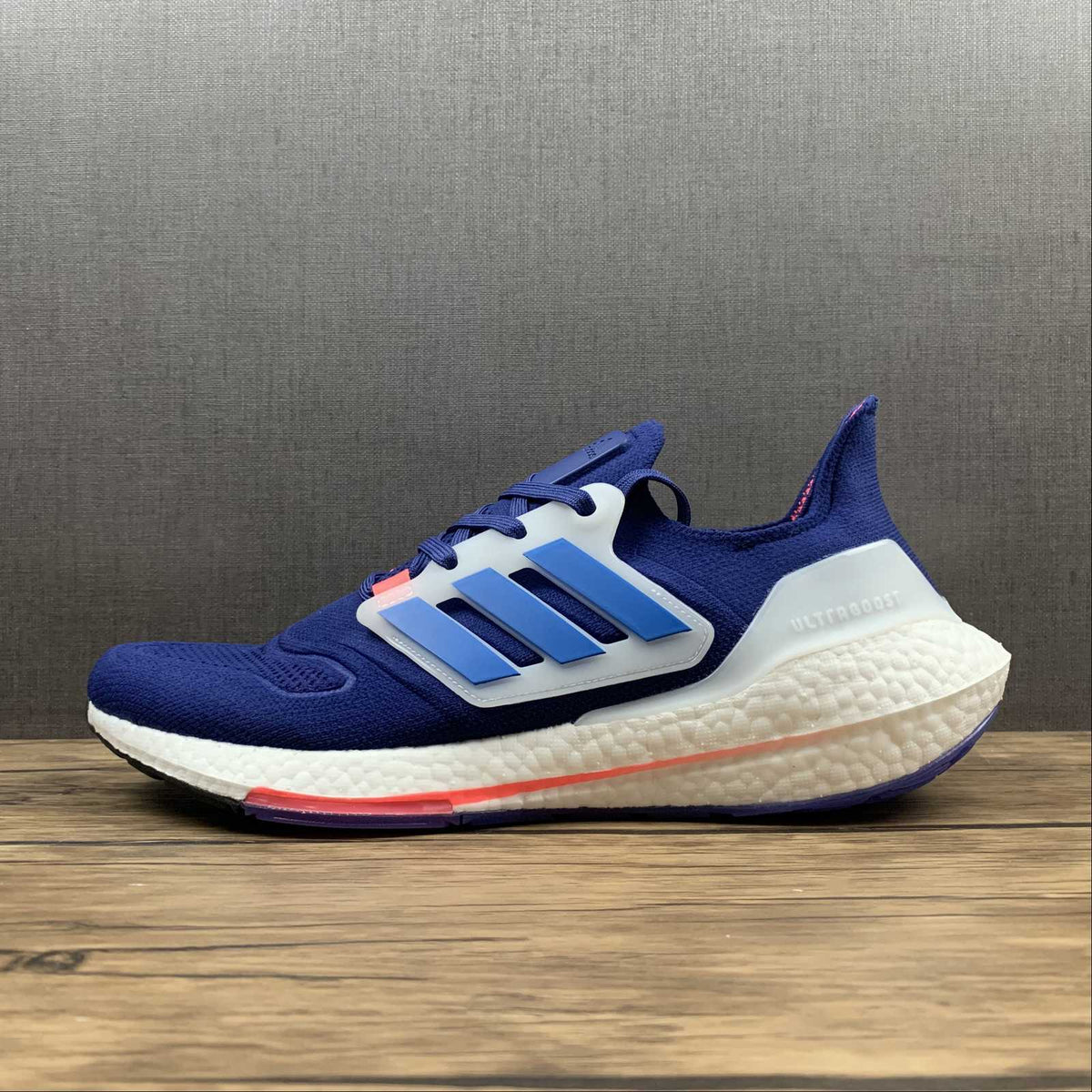 Adidas Ultraboost 22