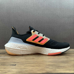 Adidas Ultraboost 22