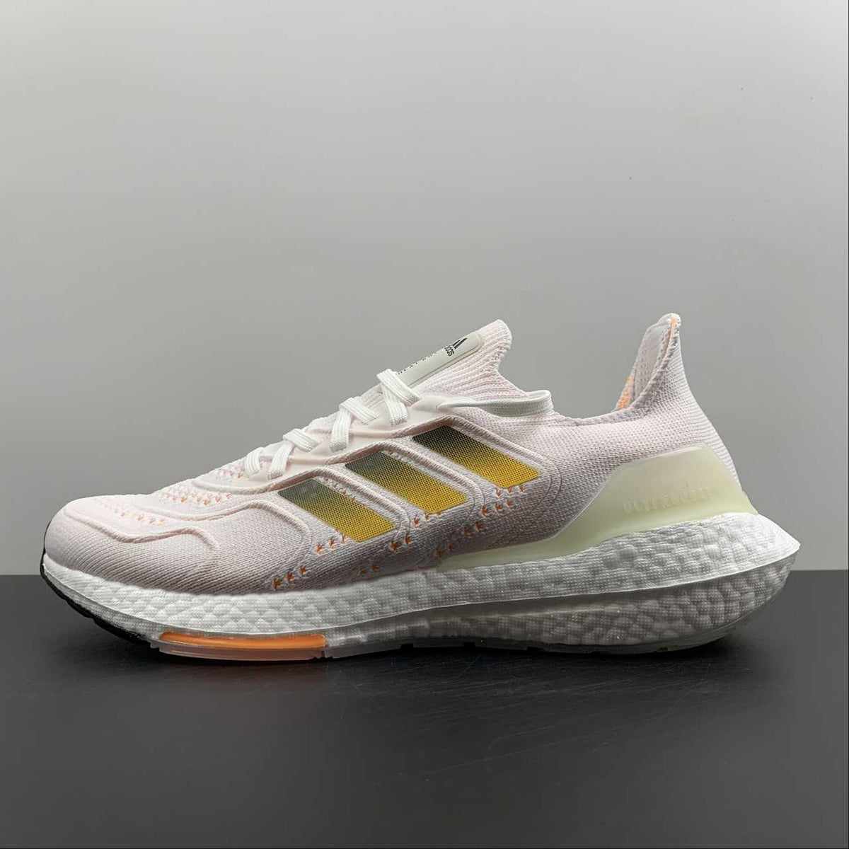 Adidas Ultraboost 22