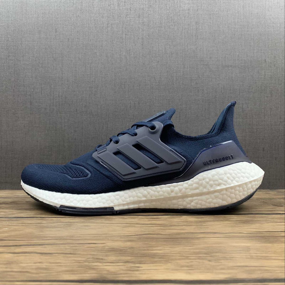 Adidas Ultraboost 22