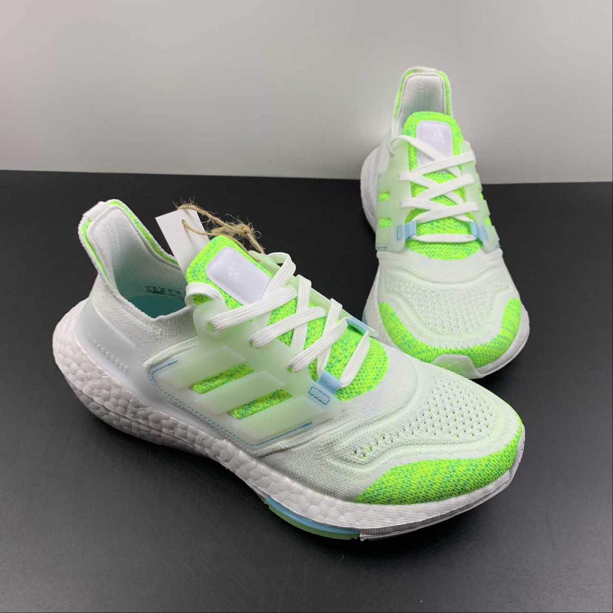 Adidas Ultraboost 22