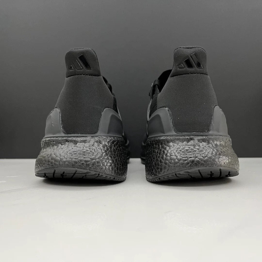 Adidas Ultraboost 5 Preto